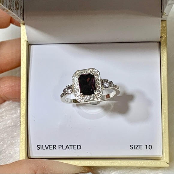 Silver ring with dark purple stone NWT square cut - Picture 10 of 10